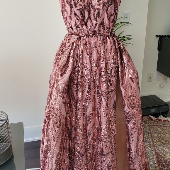 Custom Made Gown - Picture 2 of 6